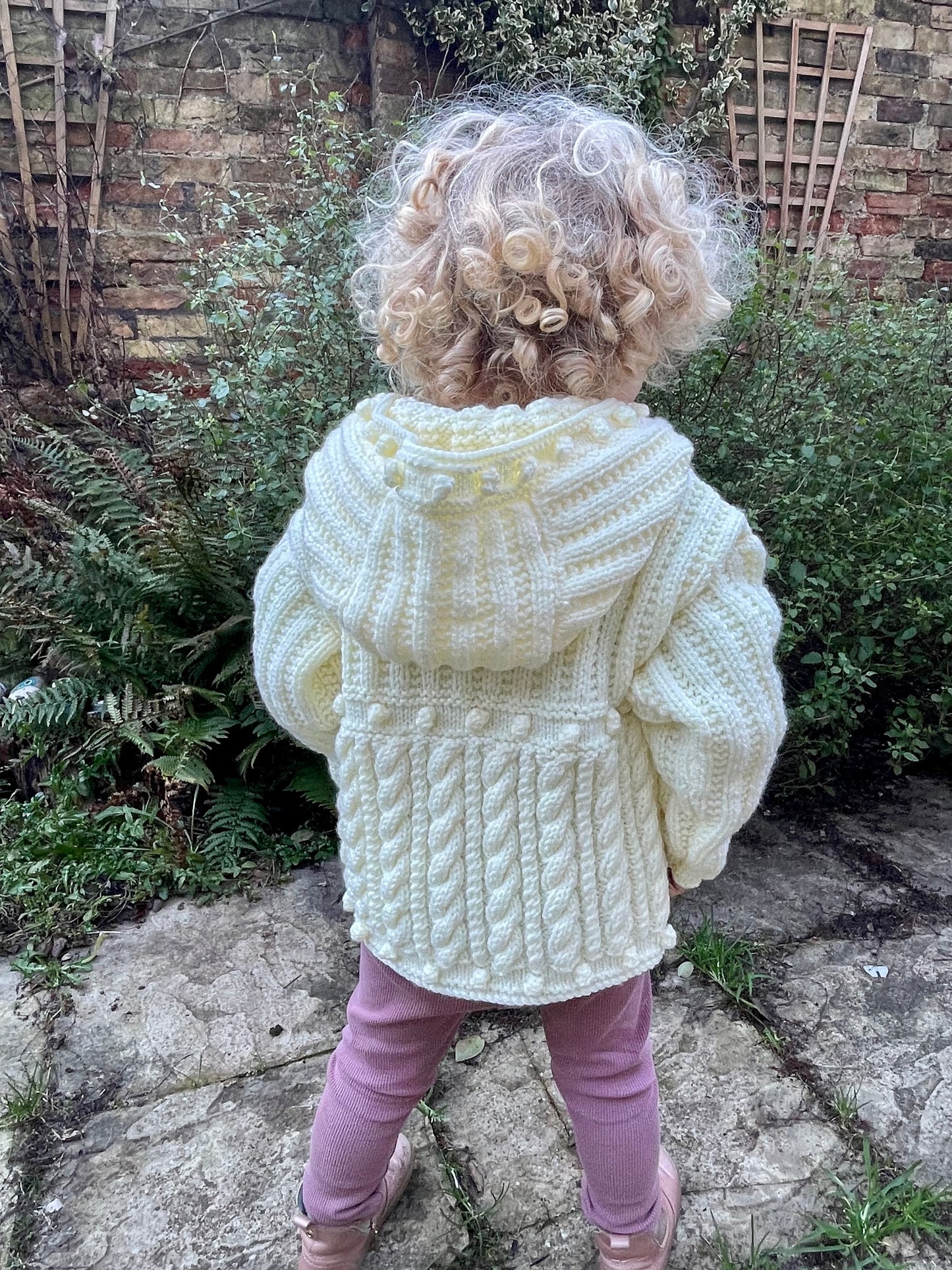 Cream Bobble Handmade Hoody Size Approx 2.5-3.5 Years