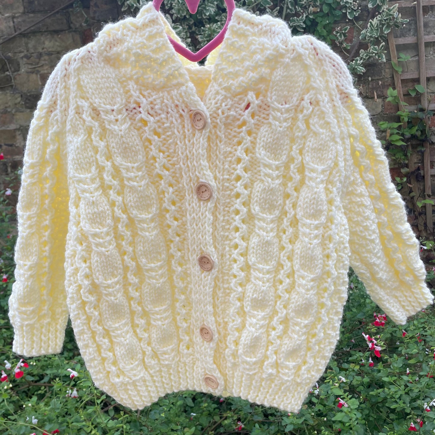 Unembellished Hand-knitted Hooded Cardigan Size Approx 3-5 Years