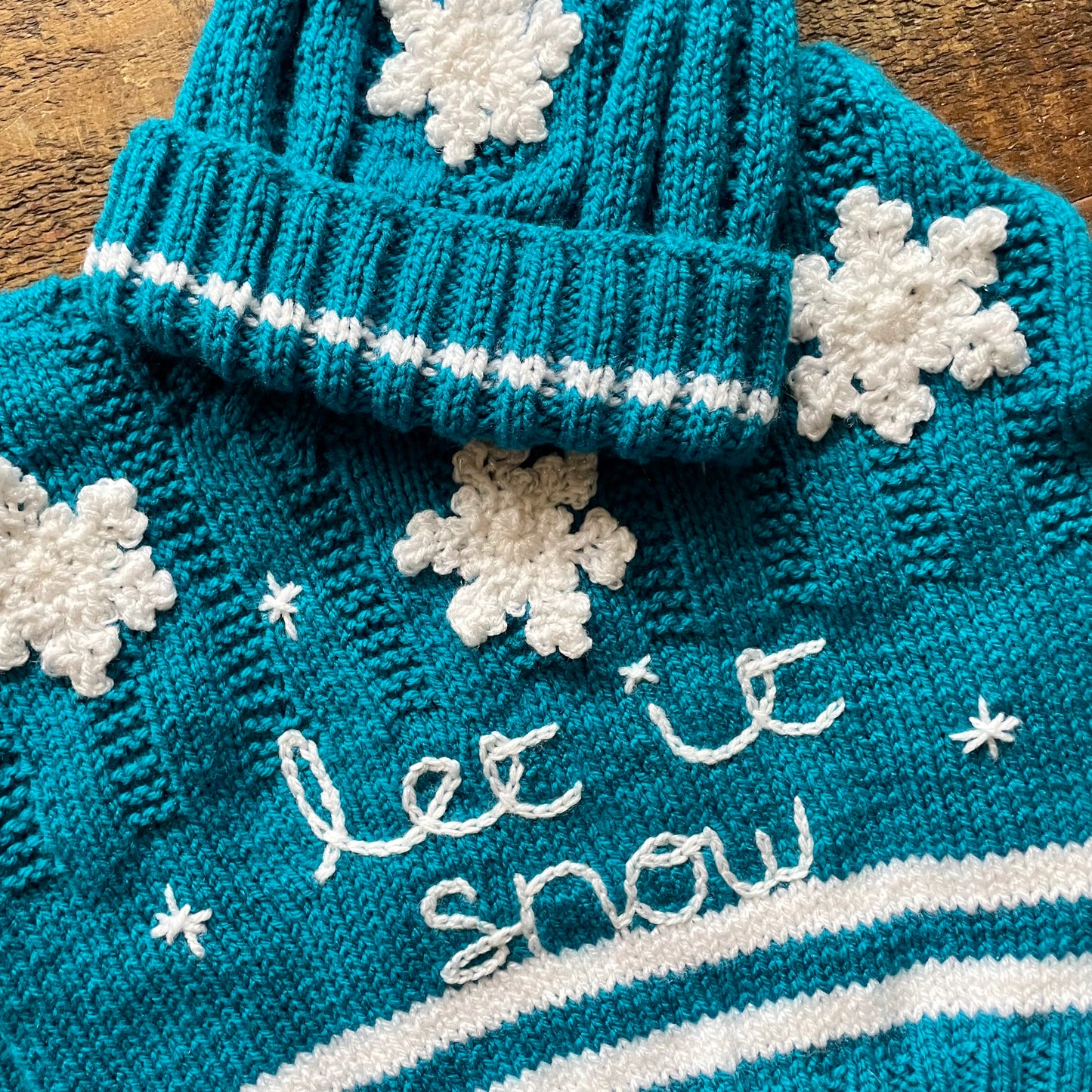 🎄Day 5🎄“Let It Snow” Christmas Handmade Jumper & Hat Size Approx 18-24 Months